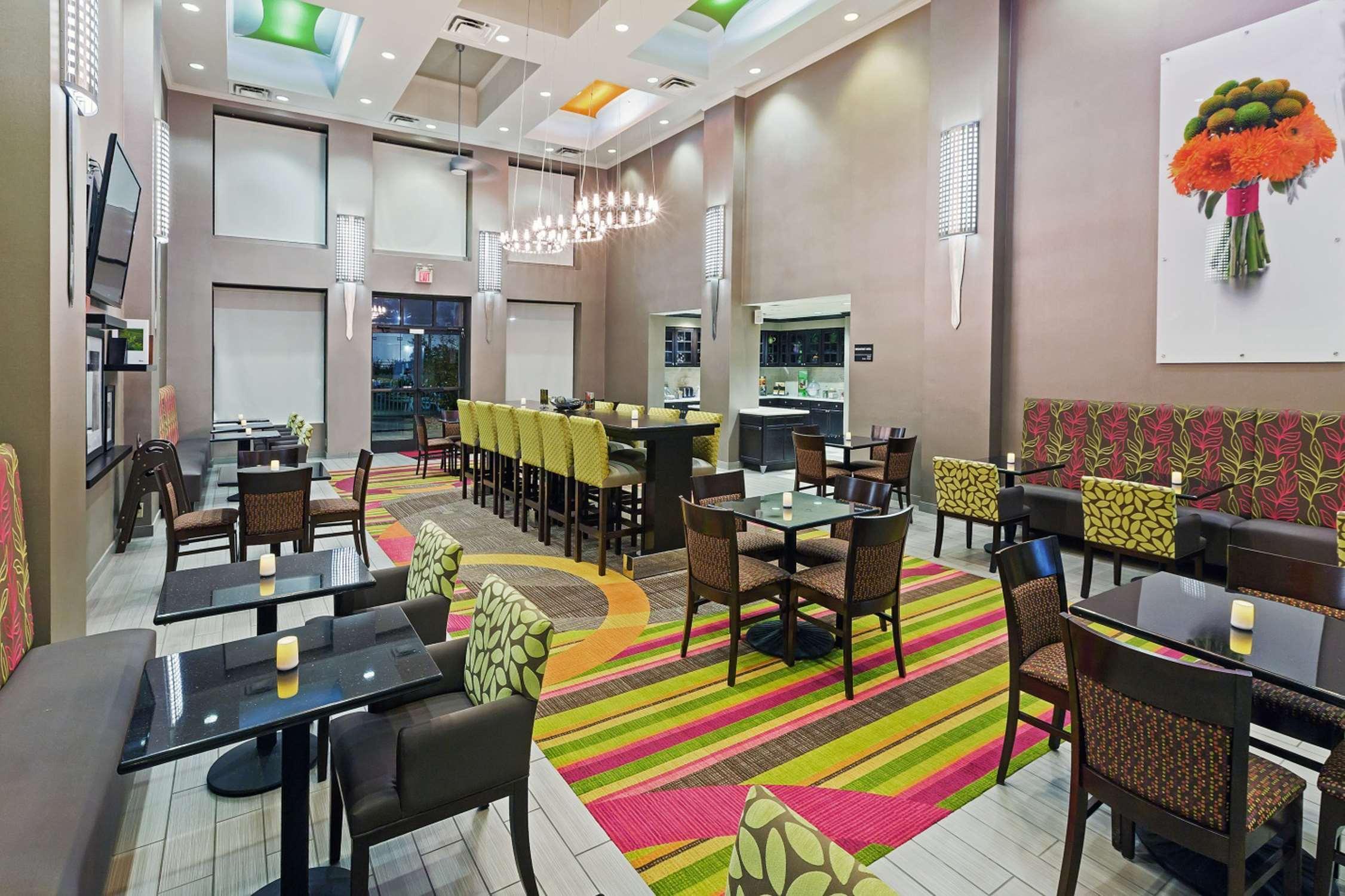 Hampton Inn & Suites Tulsa-Woodland Hills Ресторан фото