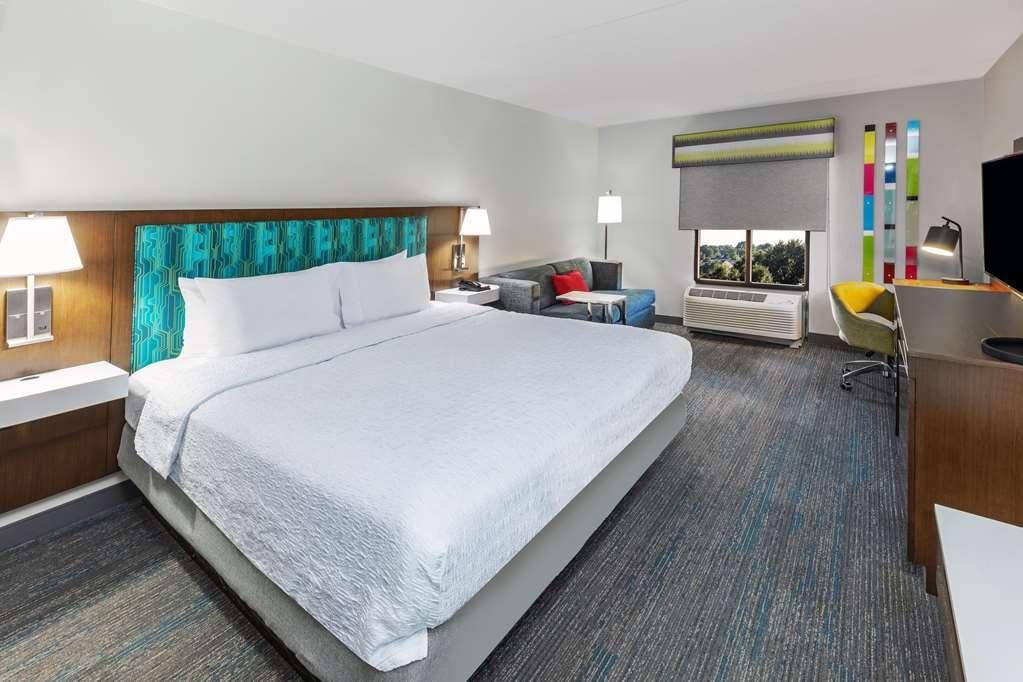 Hampton Inn & Suites Tulsa-Woodland Hills Номер фото