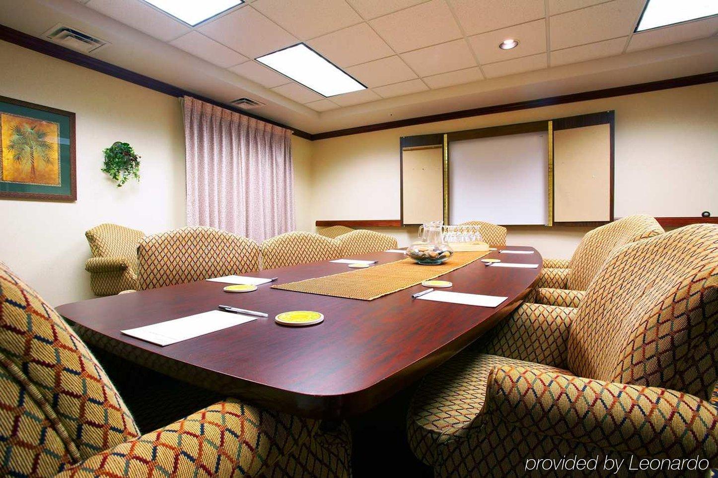 Hampton Inn & Suites Tulsa-Woodland Hills Удобства фото
