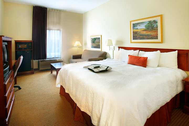 Hampton Inn & Suites Tulsa-Woodland Hills Номер фото